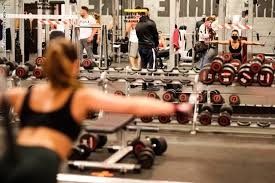 هل يجب ارتداء الكمامة عند ممارسة الرياضة ؟ منظمة الصحة العالمية تجيب      