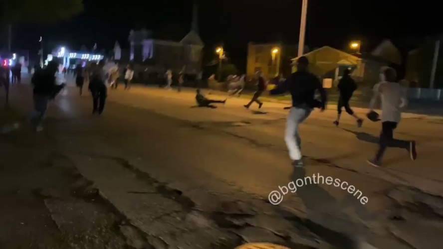 شاهد بالفيديو قوات ترامب من الحرس تطلق النار على المدنيين في كينوشا