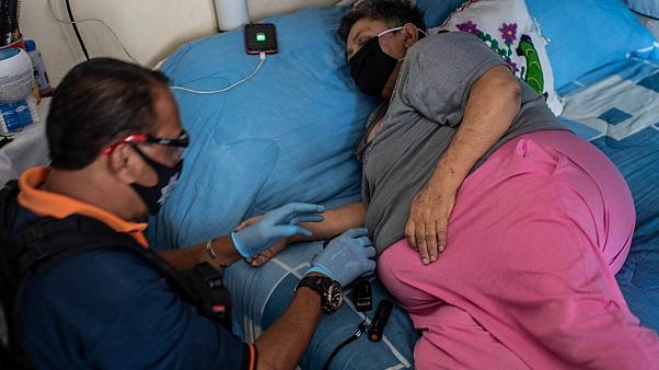 دراسة طبية تكشف عن العلاقة بين البدانة والإصابات الخطيرة بكوفيد-19