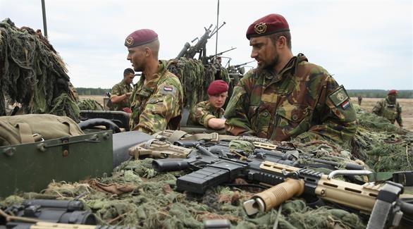 هولندا تعلن عزمها إرسال نحو 35 جنديا إلى الأردن بمزاعم الحرب ضد “داعش”