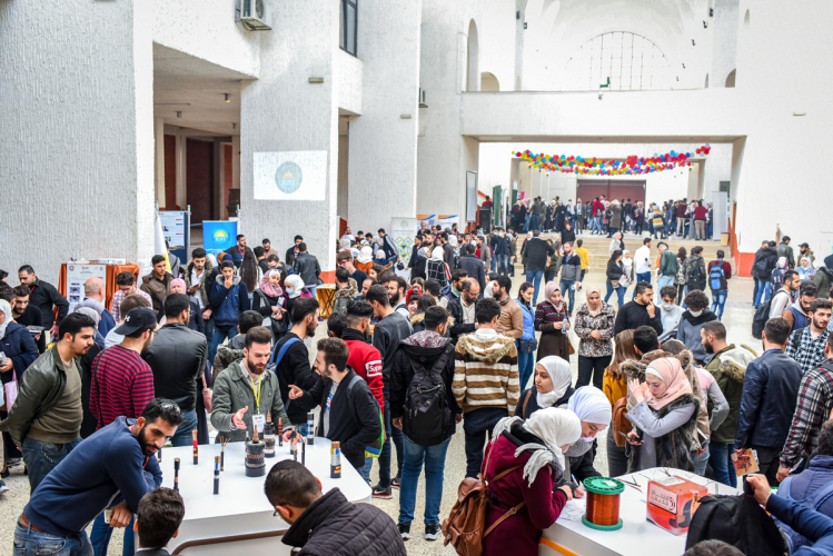 دعماً للكفاءات العلمية .. معرض كلية الهندسة الكهربائية والميكانيكية 2020