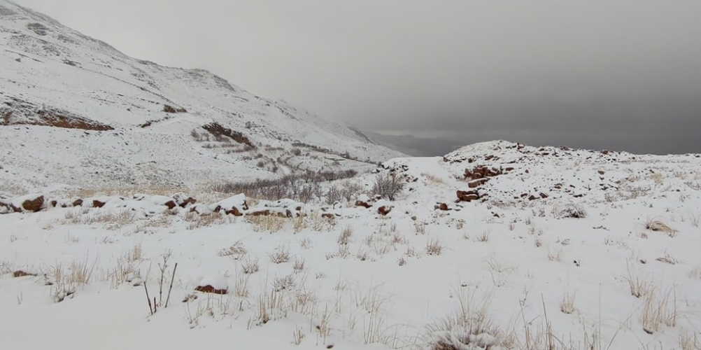 الثلوج تغطي جبال بلودان في سورية