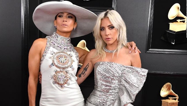 جينيفر لوبيز وليدي غاغا تغنيان في حفل تنصيب جو بايدن