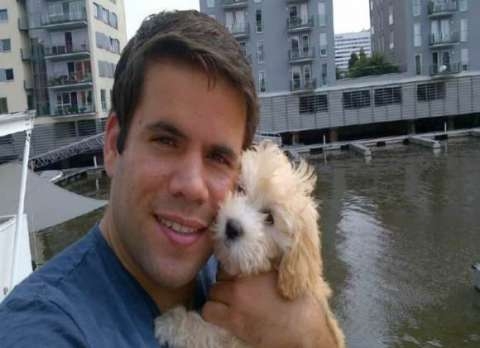 رجل أعمال إسرائيلي ينفي علاقته بالموساد و يقول أنه أراد مساعدة صديقه الأمير حمزة