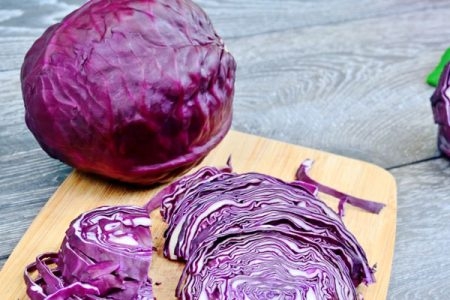 الملفوف الأحمر قد يكتب نهاية تاريخ صناعة عالمية تعتمد على البترول   