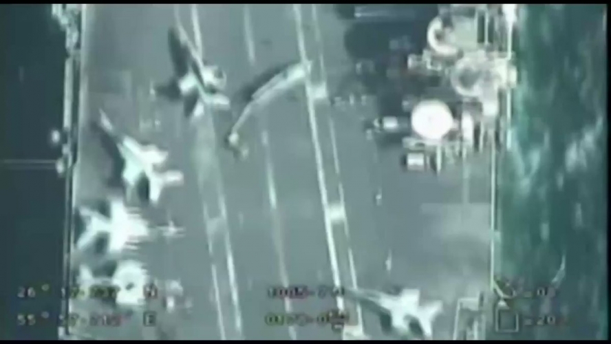 إيران تنشر مشاهد من طائرة تحلق فوق حاملة طائرات أمريكية - فيديو