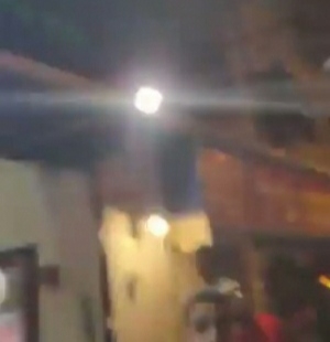 فيديو.. اللحظات الأولى لإنفجار صاروخ أطلق من غزة وسقط في مدينة تل أبيب المحتلة.