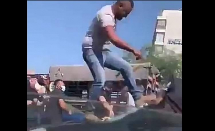 ‏هذا ما حذرنا منه أمس أن جعجع اعطى أمراً لزعرانه بالاعتداء على الناخبين السوريين