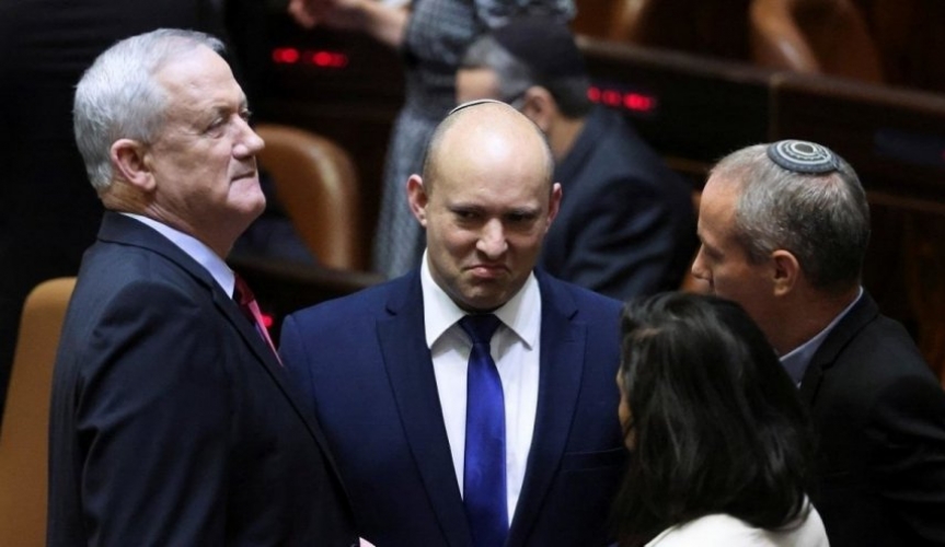 بعد 12 عام نتنياهو يسقط وكيان العدو يختار حكومة جديدة