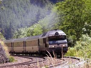 رحلات سياحية بالقطار بين عمان ودمشق مع بداية نيسان