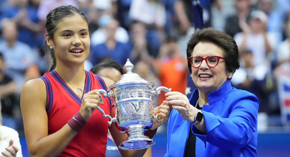 البريطانية إيما رادوكانو تحرز لقب بطولة أمريكا المفتوحة للتنس