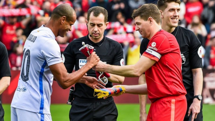 فوز أساطير برشلونة على أساطير ليفربول داخل الأنفيلد