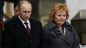 طليقة بوتين تخرج عن صمتها وتكشف أسرارا عن علاقتهما