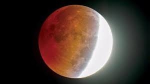 من سورية يمكنك مراقبة القمر الدموي والخسوف الجزئي في هذا الوقت