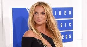 بريتني سبيرز تُعلن عن مأساة وتُحزن الجمهور!