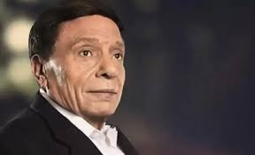 مكالمة هاتفية من عادل إمام تطمئن الجمهور على صحته