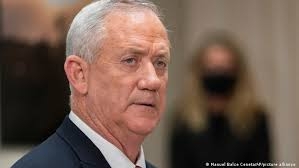 وزير الحرب الصهيوني : إسرائيل وقعت مع دول عربية صفقات تزيد قيمتها عن 3 مليارات دولار