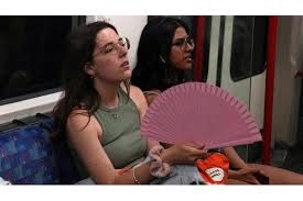 بريطانيا تتوقع أن تسجل اليوم رقم قياسي لأكثر يوم سخونة في تاريخها بدرجة تصل إلى 41 درجة مئوية