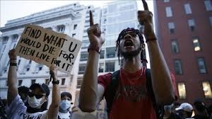 صحيفة سويسرية: العنف السياسي في أمريكا قد يصبح قريبا العرف السائد هناك