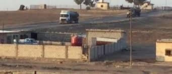 الاحتلال الأمريكي ينقل الى العراق بشكل غير شرعي 100 صهريج من النفط السوري المسروق   