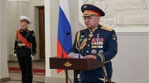 الجيش الصيني يقدم عرضا لوزير الدفاع الروسي و شويغو يشكره باللغة الصينية   