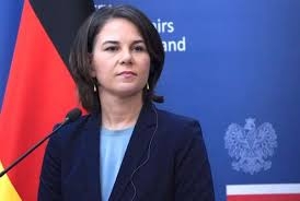 وزيرة الخارجية الألمانية / أنالينا بيربوك / تزور كييف بصورة مفاجئة