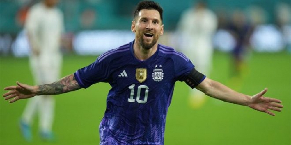 النجم العالمي / ليونل ميسي / يواصل أرقامه القياسية مع الأرجنتين