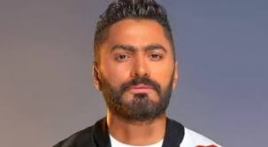 تامر حسني يثير الجدل بطلب غريب لمتابعيه!