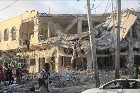 ضحايا الهجوم الارهابي على وزارة التربية الصومالية يرتفع الى 100 ضحية و300 مصاب