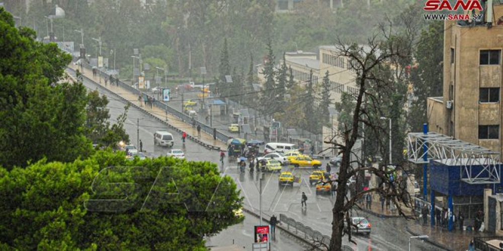 طقس الغد... الحرارة أعلى من معدلاتها بقليل وفرصة لهطل أمطار متفرقة على معظم المناطق