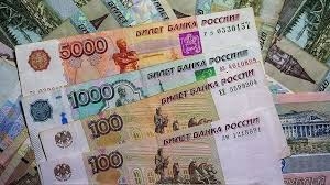 الروبل الروسي يتراجع أمام اليورو والدولار