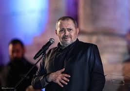 سلطان الطرب يحسم قرار اعتزاله.. ويقدم هدية لابنه الراحل! ‏