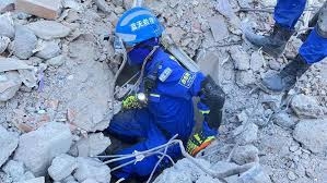 زلزال بقوة 6.0 درجات يضرب وسط إندونيسيا