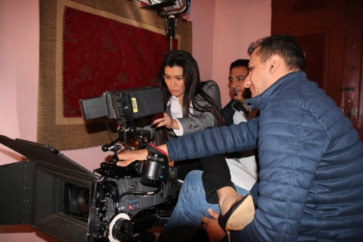 بعد فقدان الاتصال بها.. نادين الراسي بخير!