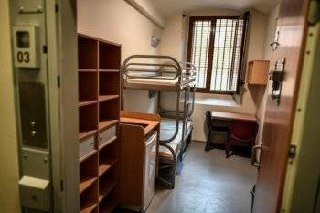 صور للسجن الذي يقضي فيه الفنان سعد لمجرد عقوبته