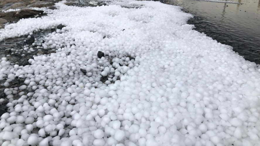 في إيران.. جهازا يحول حبات البَرَد الى مطر ويمنع الأضرار بالمزارع