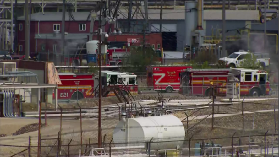 مصرع شخص وإصابة آخر بانفجار في مصفاة للنفط بالولايات المتحدة الأمريكية
