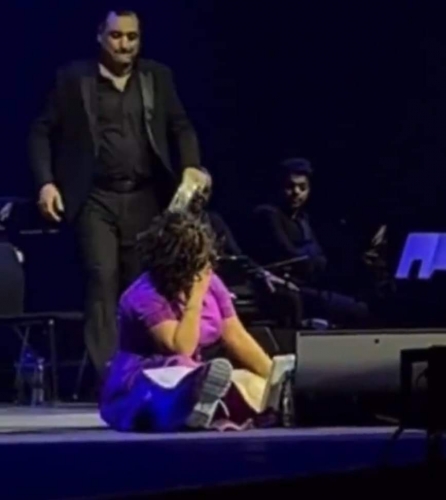 شيرين عبدالوهاب بعد سقوطها على المسرح