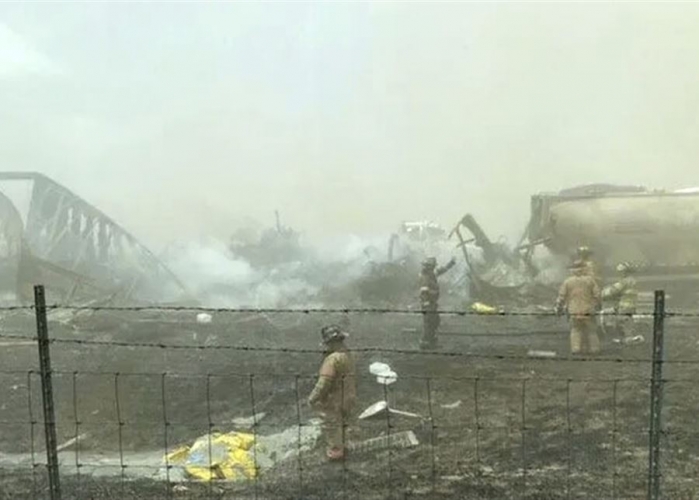 تصادم بين 100 سيارة ومقتل 6 أشخاص بعاصفة غبارية في إيلينوي الأمريكية