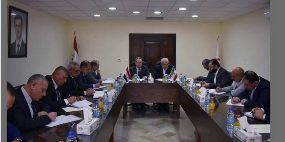 وزير النفط يبحث مع نظيره الإيراني آليات تنفيذ مذكرة التفاهم الموقعة بين البلدين