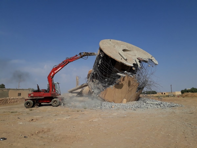 مواصلة إزالة وترحيل الأنقاض والنفايات الصلبة من شوارع ومداخل مدينة تدمر