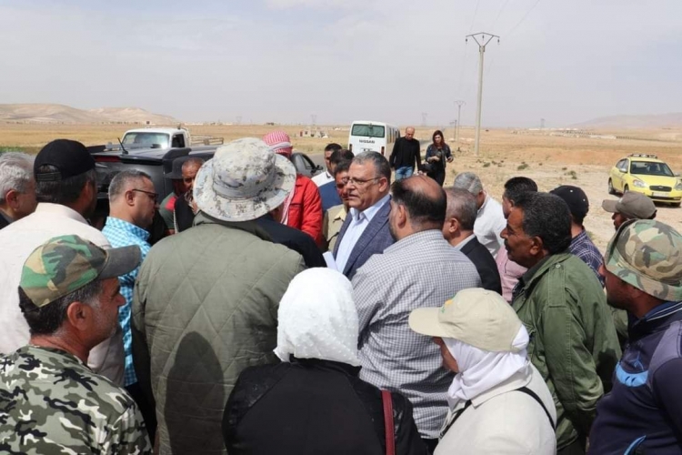 قطنا خلال جولة في القلمون... تشكيل لجان وفرق علمية لإعادة إحياء المنطقة زراعياً 