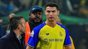 رونالدو يغادر الملعب بخيبة أمل كبيرة! 