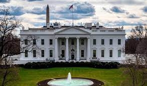 البيت الأبيض يعلن عن اتفاق مبدئي مع الجمهوريين يسمح للحكومة الأمريكية باستدانة المزيد من الأموال