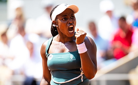 تأهل لاعبة التنس الأمريكية سلون ستيفنز إلى الدور الثاني في بطولة رولان غاروس