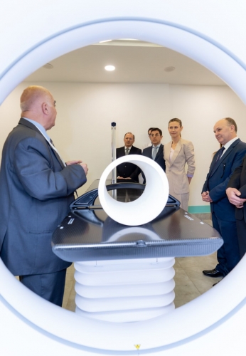 السيدة أسماء الأسد تزور مشفى البيروني في منطقة المزة