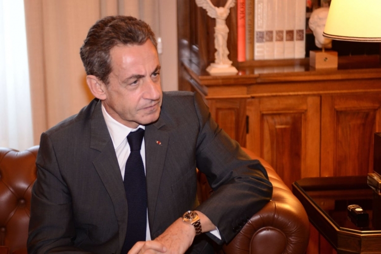 الشرطة الفرنسية تداهم منزل الرئيس السابق ساركوزي للتحقيق معه