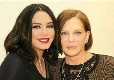 سلاف فواخرجي تستذكر والدتها الراحلة بكلمات مؤثرة