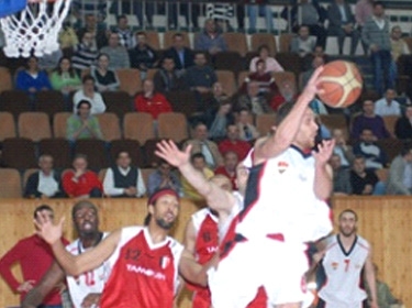 دوري السلة.. الوثبة بضيافة الوحدة اليوم