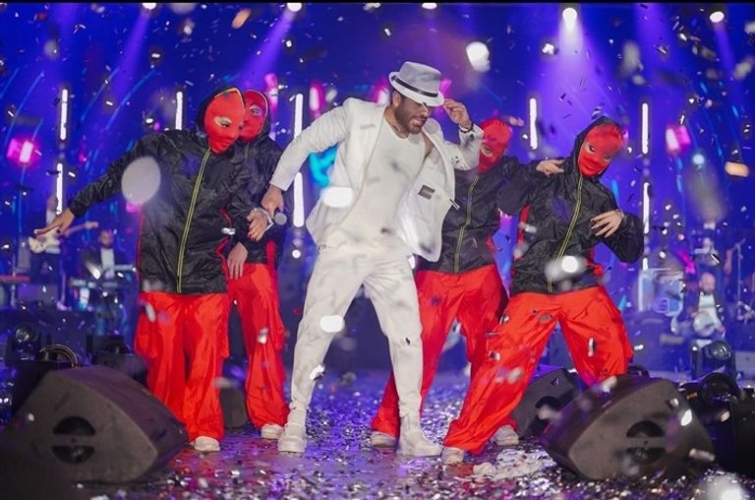 تامر حسني يثير الجدل في حفله الأخير بلبنان